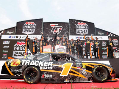 AUTOGRAPHED CARSON KVAPIL 2026 BASS PRO SHOPS/ TRACKER BOATS IOWA RACED WIN 1:24 AUTOGRAPHED ARC DIECAST