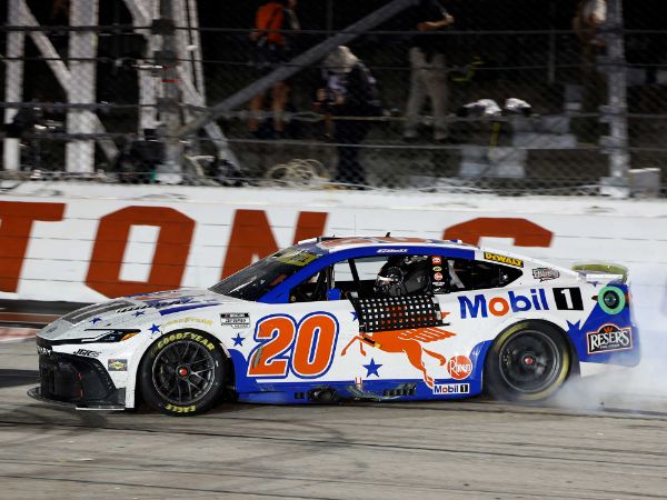 CHRISTOPHER BELL 2026 MOBIL 1 DARLINGTON RACED WIN 1:24 GALAXY COLOR ARC DIECAST